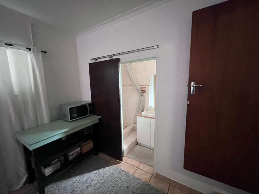 5 Bedroom Property for Sale in Rouxpark Western Cape